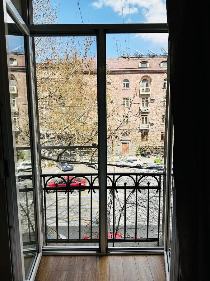 City Center Apartment On Sayat Nova Street Yerevan Ngoại thất bức ảnh