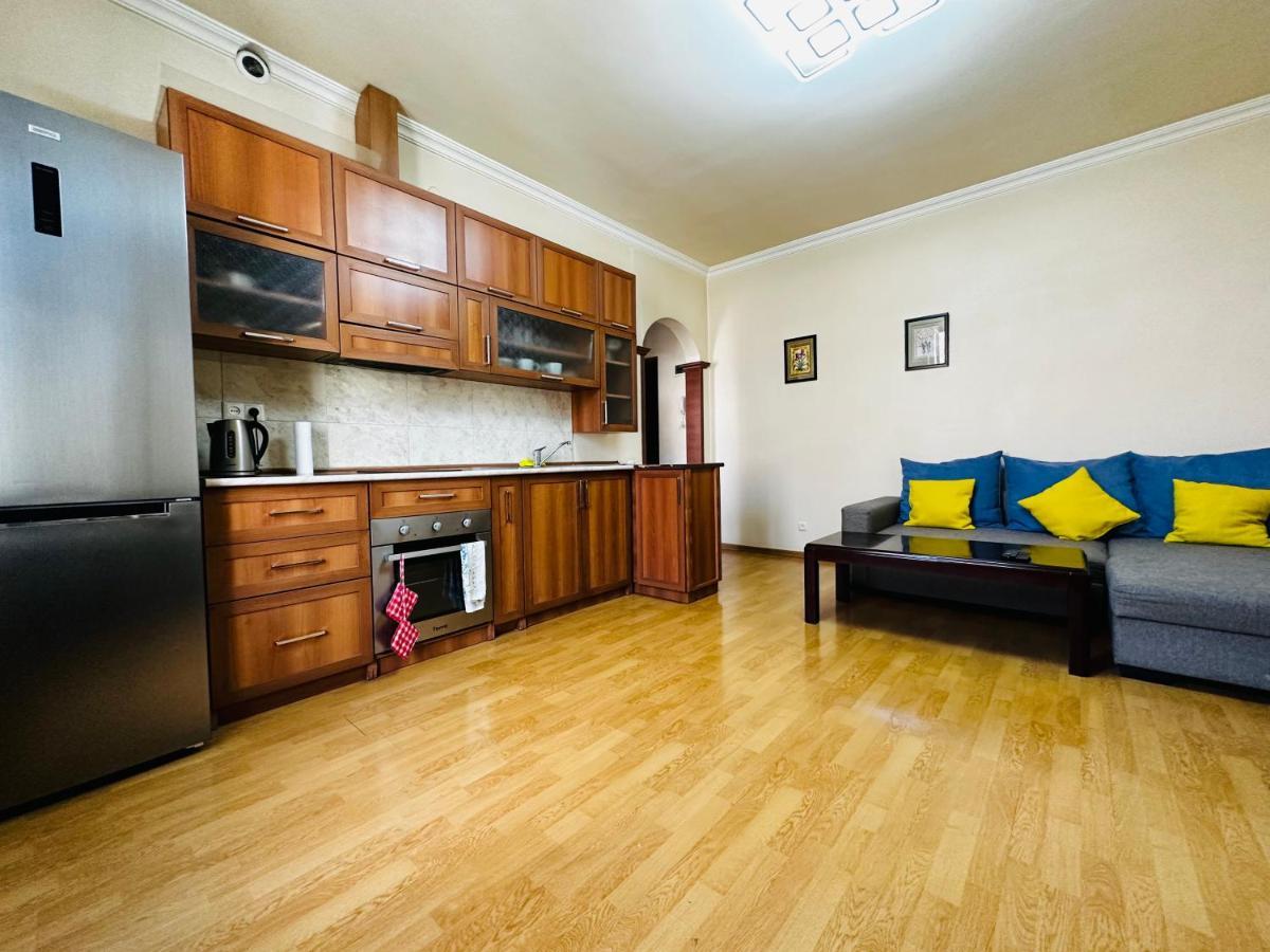 City Center Apartment On Sayat Nova Street Yerevan Ngoại thất bức ảnh