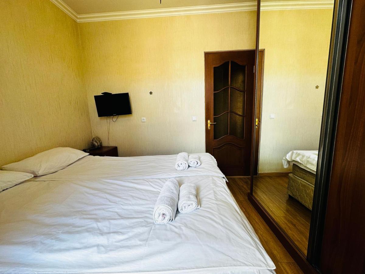 City Center Apartment On Sayat Nova Street Yerevan Ngoại thất bức ảnh
